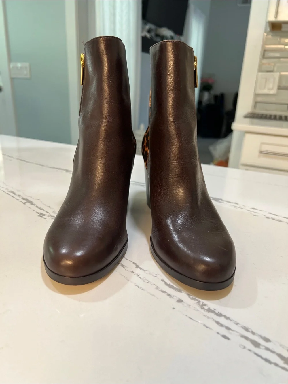 Michael Kors Brown Leather Ankle Boots with Leopard-Print Heel Panel size W 7.5 - Picture 3 of 15